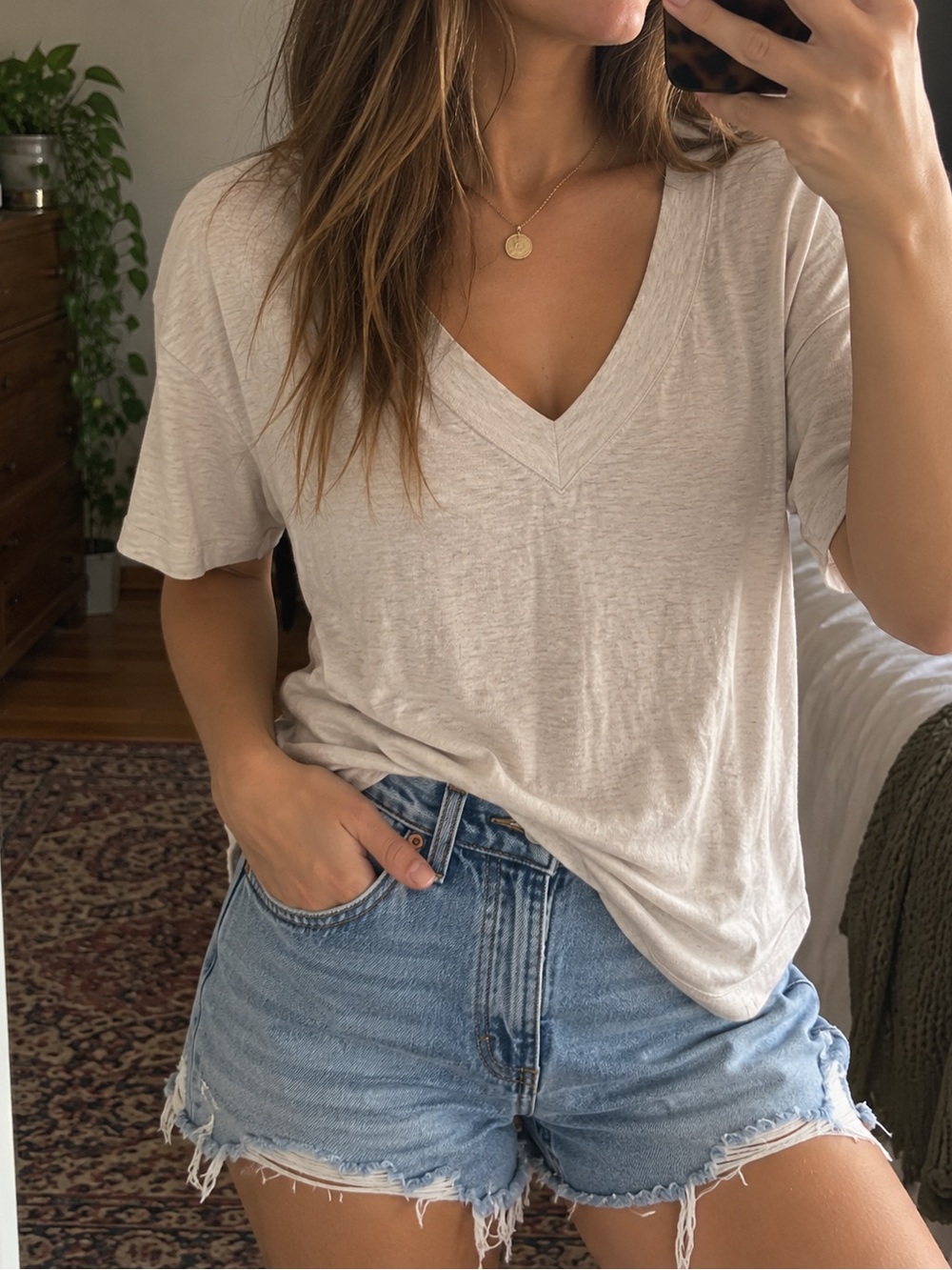aerie Light Cream Oversized V-Neck Short Sleeve Tee